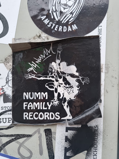 Street sticker Amsterdam AMSTERDAM OR НЕТ NUMM STOP FAMILY NDCRA RECORDS SUP EKHOUDERS