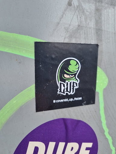 Street sticker Amsterdam CUF @ covered_up_faces DURE