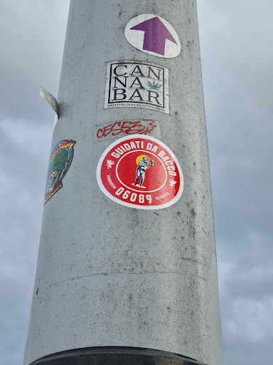 Street sticker Amsterdam CAN NA BAR SWITZERLANDS 1st COFFEESHOP CES533 GUIDATI DA BACCO PROVINCIA 68090 ALCOLICA ASTERDAM