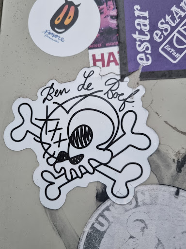 Street sticker Amsterdam Amore @amorecollab MOTOLA MOTOLP estA НА EsTaR Ben Le Roef estar UN