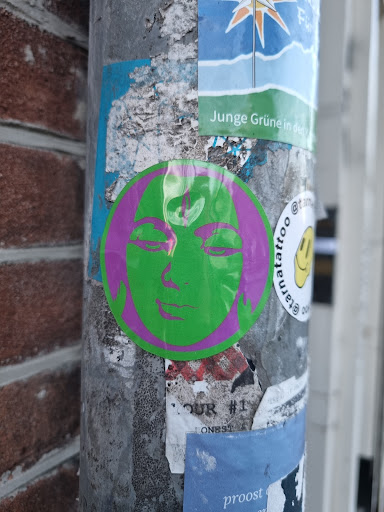 Street sticker Amsterdam F&uuml;r Junge Gr&uuml;ne in deak tarn ОО @tarnatattoo YOUR 29 IF TAE4 ONEST proost