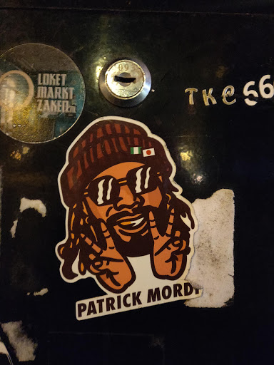 Street sticker Amsterdam LOKET MARKT TKC 66 ZAKEO...LL PATRICK MORD