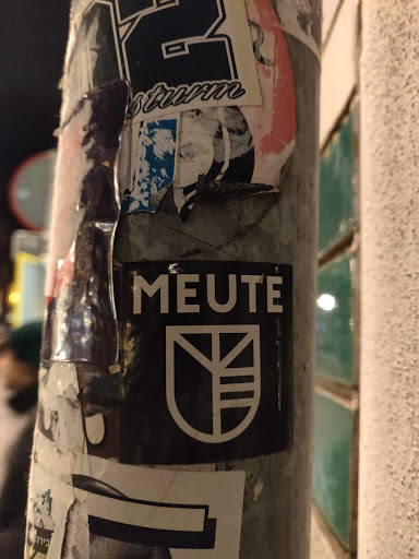 Street sticker sturm MEUTE