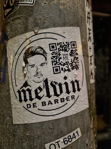 Street sticker THE SCAN * ME melvin DE BARBER OT 6841 <a class="a-tag" href="https://qr.link/kVmU7K">https://qr.link/kVmU7K</a>