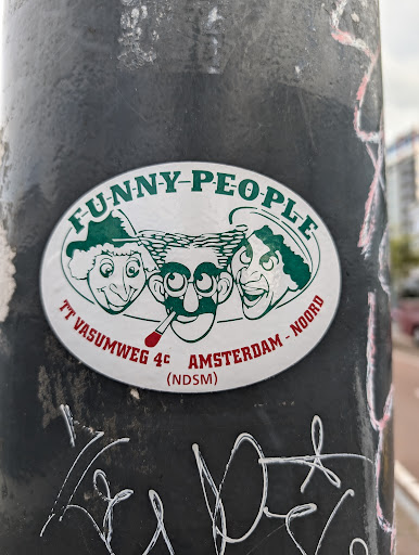 Street sticker Amsterdam JUNNY PEOPLE LL VASUMWEG NOORD 4c (NDSM) AMSTERDAM