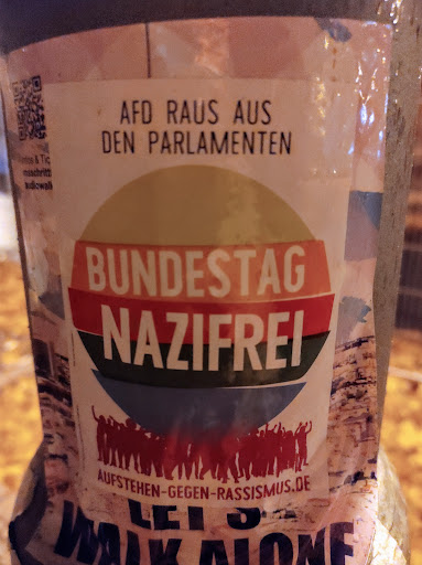 Street sticker AFD RAUS AUS DEN PARLAMENTEN infos &amp; Tic msschritt audiowall BUNDESTAG NAZIFREI MIK LCI ning