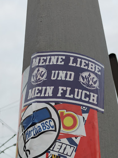 Street sticker Berlin MEINE LIEBE UND MEIN FLUCH HERTHA BSC