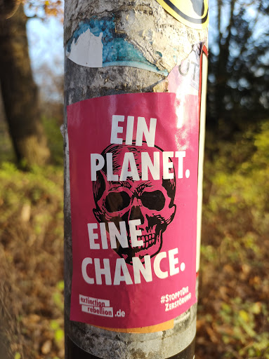 Street sticker EIN PLANET. EINE CHANCE. extinchionrebellion.de