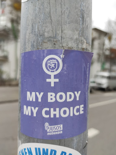 Street sticker Berlin MY BODY MY CHOICE Geforden aus Mitteln des Kinder und Jugendplans des Bundes 2019 JUSOS ENEN UND