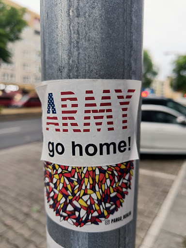 Street sticker Berlin go home! PANGO_ BERLIN