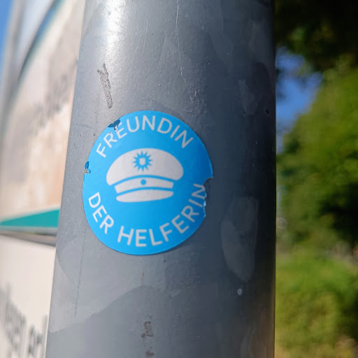 Street sticker FREUNDIN DER HELFERIN