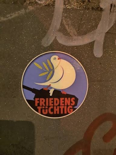 Street sticker Berlin FRIEDENS T&Uuml;CHTIG