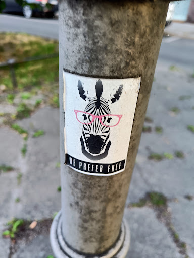 Street sticker Berlin We prefer free