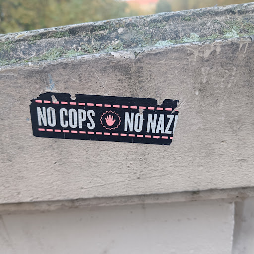 Street sticker Berlin NO COPS NO NAZI