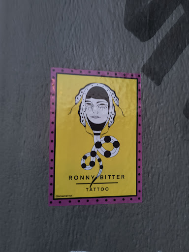 Street sticker Berlin RONNY BITTER TATTOO @RONNYBITTER