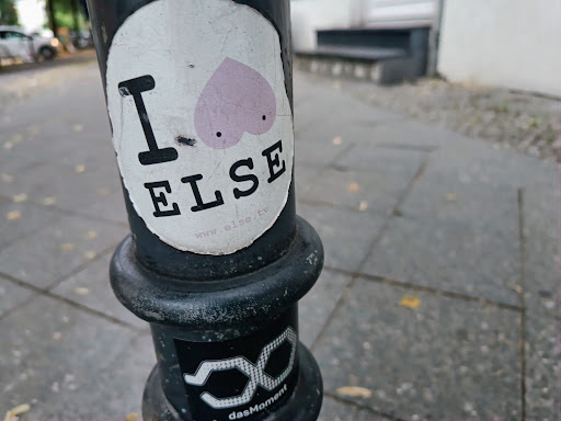 Street sticker I ELSE www.else. tv dasMoment