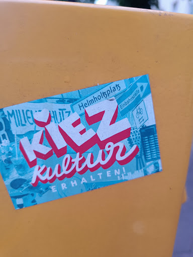 Street sticker Berlin MILIE HUT Helmholtzplatz KLEZ Einbahnstra&szlig;e IT Eisle Kultur ERHALTEN! ol