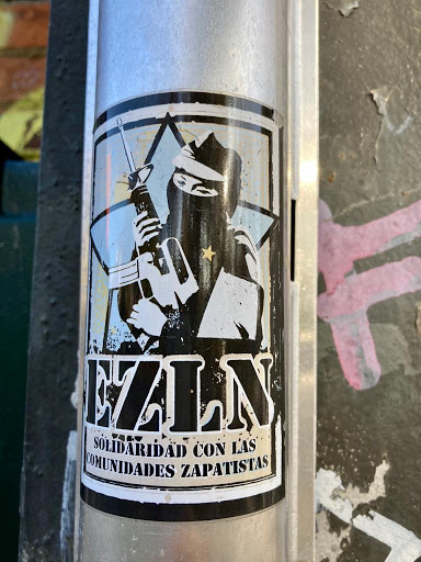 Street sticker SOLIDARIDAD CON LAS COMUNIDADES ZAPATISTAS EZLN