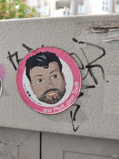 Street sticker Berlin kevin style kevinstyle _official erst Pfeffi, dann Steffi