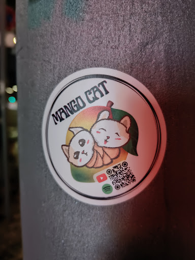 Street sticker Berlin MANGO CAT