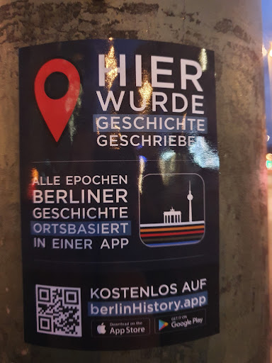 Street sticker AIER WURDE GESCHICHTE GESCHRIEBE &Aring;LLE EPOCHEN BERLINER GESCHICHTE ORTSBASIERT IN EINER APP KOSTENLOS AUF berlinHistory.app heaad he App Store Google Play <a class="a-tag" href="https://blhd.de">https://blhd.de</a>