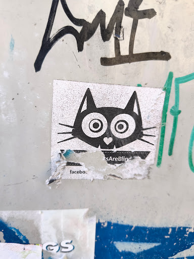 Street sticker Berlin facebo CS