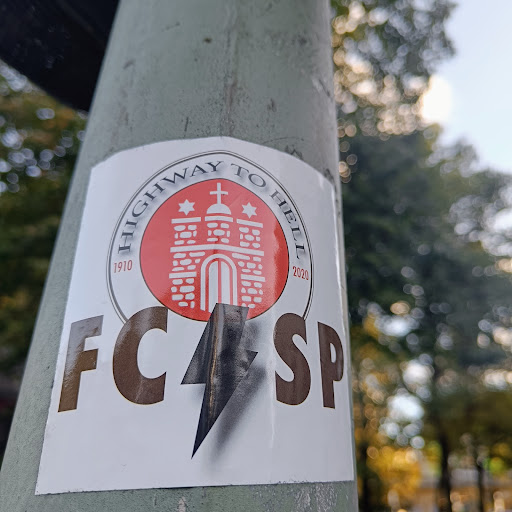 Street sticker Berlin HIGHWAY FIRE TO 1910 2020 FC SP