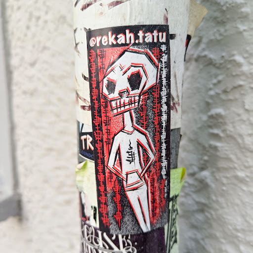 Street sticker Berlin @rekah.tatu TR SOUNDC Altim FIRHTAFA