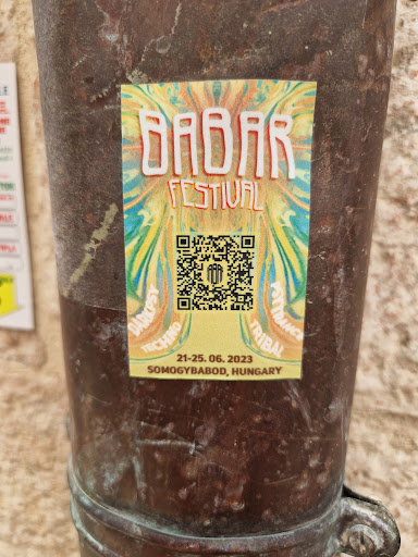 Street sticker Misc NE # 027 BABAR TOR i FESTIVAL ALT ТРЫ TRIBAL DARKPSY TECHNO 21-25. 06. 2023 SOMOGYBABOD, HUNGARY <a class="a-tag" href="https://linktr.ee/babar_project?utm_source=qr_code">https://linktr.ee/babar_project?utm_source=qr_code</a>