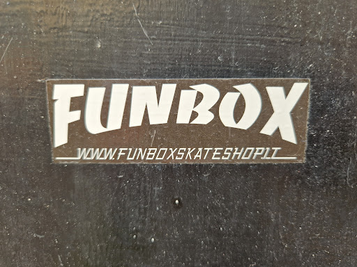 Street sticker FUNROX WWW.FUNBOXSKATESHOPLT