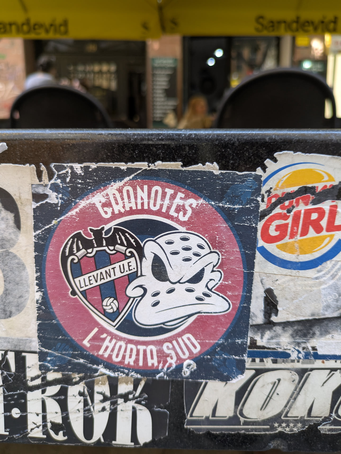The sticker shows a cartoon duck's head with a slightly grumpy expression next to the Levante U.E. crest, which features a bat and a soccer ball. The text reads "Granotes L'Horta Sud". It appears to be a fan sticker for a local sports club, possibly a supporters' group of the Levante U.E. team.