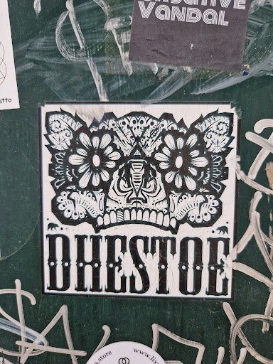 Street sticker VaNDaL atto IDHESTOE www.lix a.store