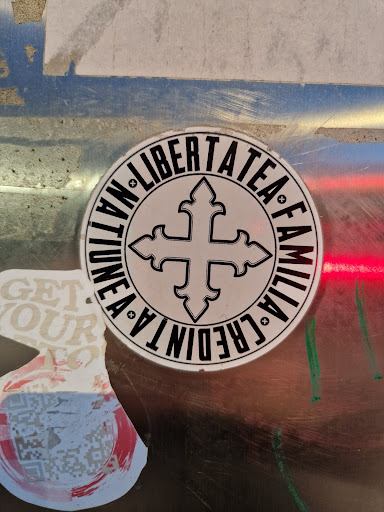 Street sticker LIBERTATEA- GET + YOUR + CREDINTA + + FAMILIA OTO