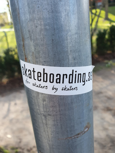 Street sticker Stockholm skateboarding.se for skaters by skaters