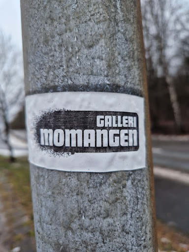 Street sticker Stockholm GALLERI MOMANGEN