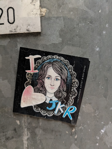 Street sticker Stockholm 20 I JKR THE FAMOUS ARTIST BIRDY ROSE