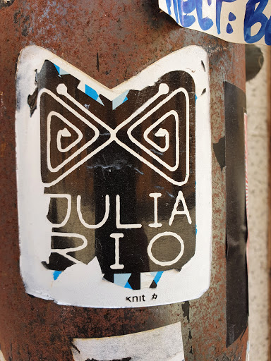 Street sticker Stockholm DULIA PO I C knit