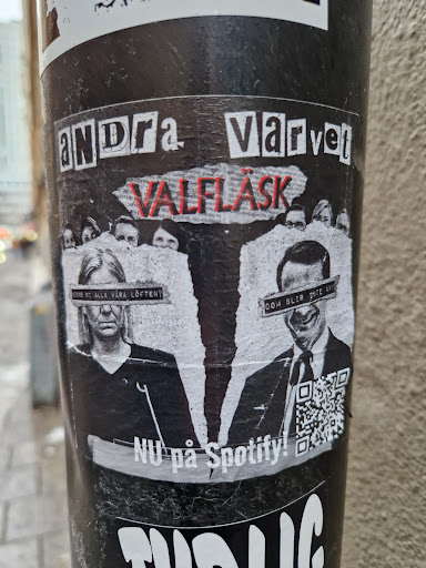 Street sticker Stockholm t andra a useq the by VALFL&Auml;SK, 39% misse es HIRNS NI ALLA VARA L&Ouml;FTEN? DOM BLIR IMITE AV! NU p&agrave; Spotify! SUBLIC