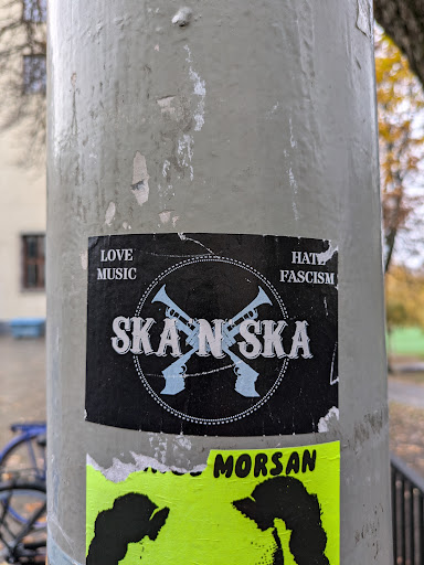 Street sticker HAT LOVE FASCISM MUSIC SKA N&deg; SKA MORSAN