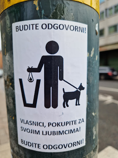 Street sticker BUDITE ODGOVORNI! VLASNICI, POKUPITE ZA SVOJIM UJBIMCIMA! BUDITE ODGOVORNI!