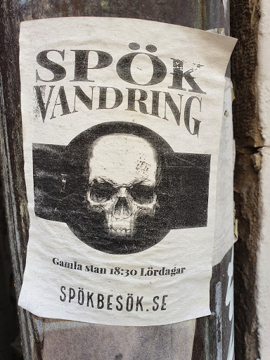 Street sticker SP&Ouml;K VANDRING Gamla stan 18:30 L&ouml;rdagar SPOKBES&Ouml;K.SE