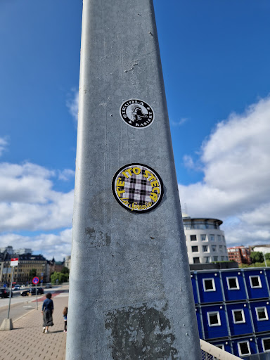 Street sticker Stockholm SIKUOIA RASIERT KEEP ITO La Spezia STECH