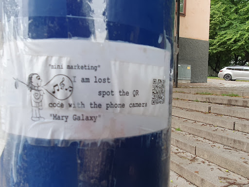 Street sticker Stockholm Mini marketing&quot; I am lost spot the QR code with the phone camera &quot;Mary Galaxy&quot;