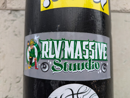 Street sticker Stockholm RLV MASSIVE Stundo