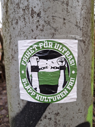 Street sticker Stockholm FRIHET SL&Auml;PP KULTUREN F&Ouml;R ULTRASI FRI!