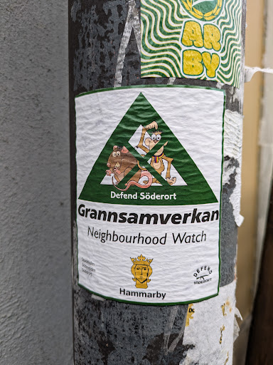 Street sticker Stockholm AR BY Defend S&ouml;derort Grannsamverkan Neighbourhood Watch Stockholm S&ouml;dermalm DEFEND S&ouml;derort SODERORT Hammarby DC