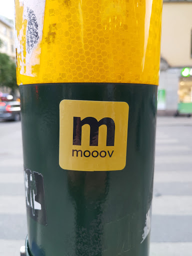 Street sticker mooov