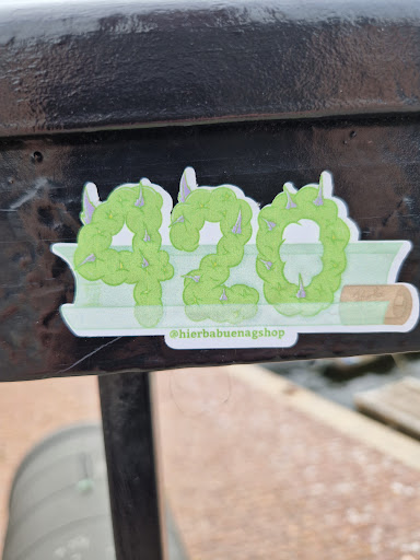 Street sticker Stockholm @hierbabuenagshop