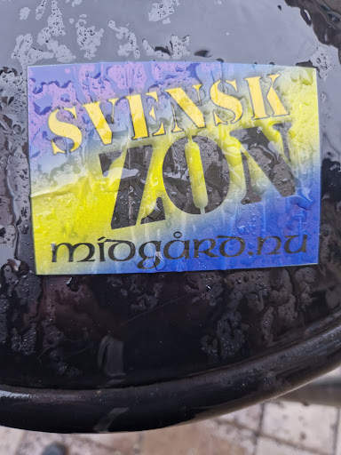 Street sticker Stockholm SVENSK ZON miog&aring;rd.nu