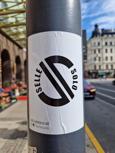 Street sticker Stockholm SOLO SELLE SELLESOLO.SE /sellesolo